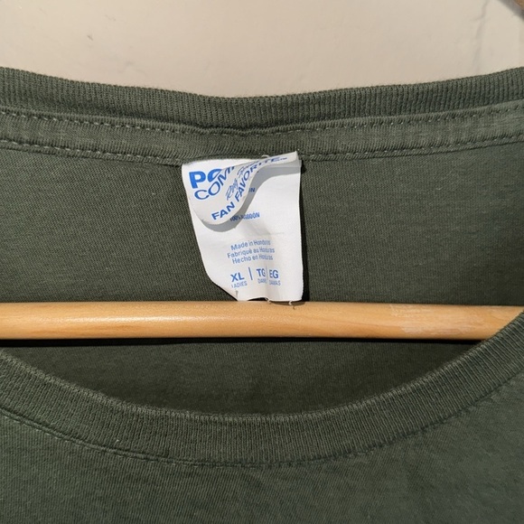 Book Green shirt Graphic tee with Book shelf ladies XL - Picture 3 of 3